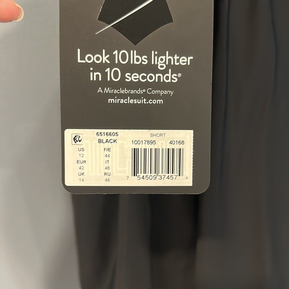 Miraclesuit Swim short size 12 NWT - Picture 6 of 8